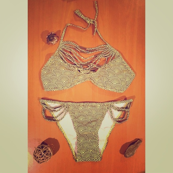 ‘Belize’ Kini 👙 - Picture 5 of 6